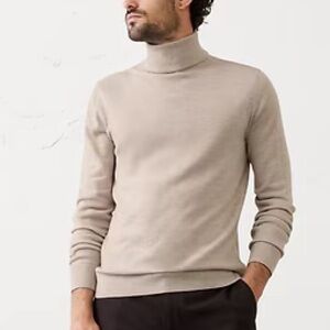Banana Republic Beige merino wool Turtleneck Sweater